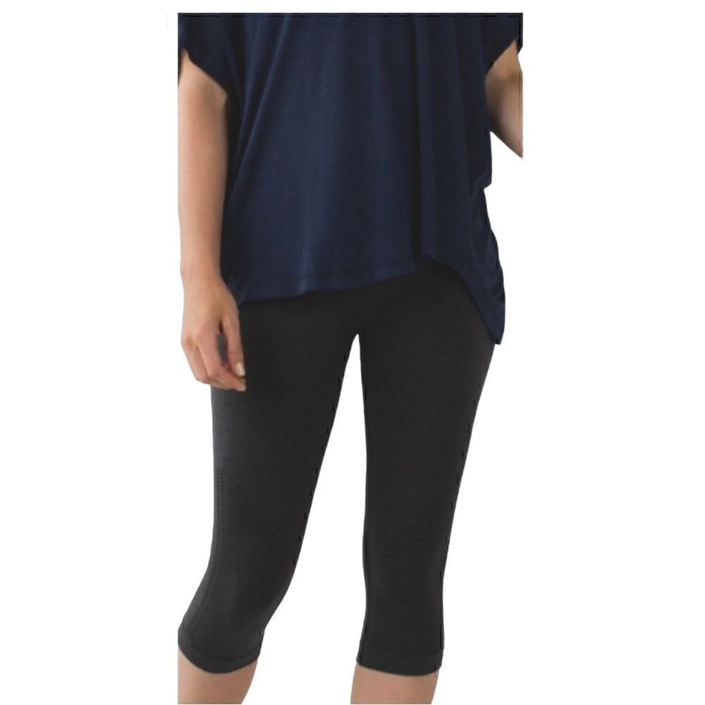 Lululemon Flow Cropped Leggings - Picture 2 of 5